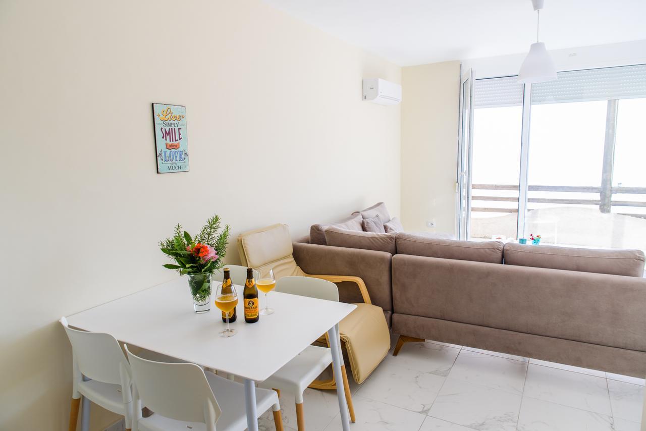 Sunset Apartment Saranda Bay Exterior photo